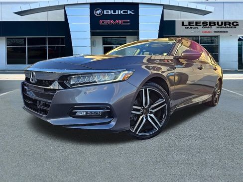 Used 2018 Honda Accord Touring image 3
