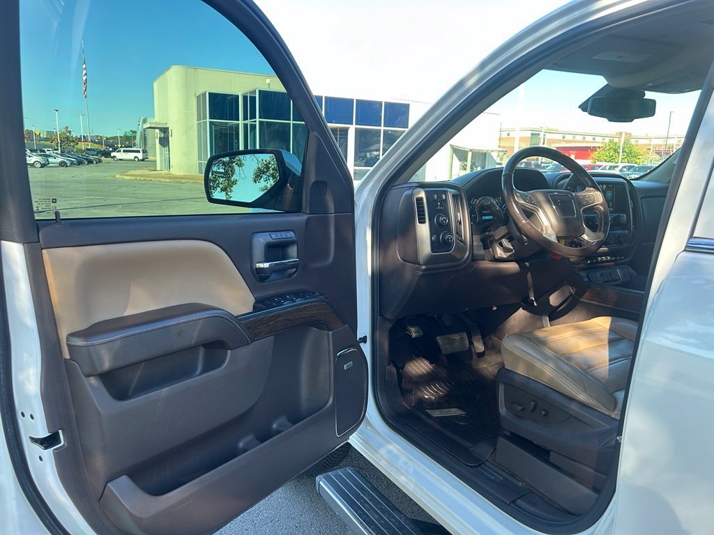 Used 2018 GMC Sierra 1500 Denali w/ Denali Ultimate Package AWD/4WD image 10
