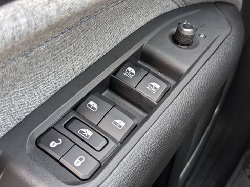 Used 2023 Jeep Compass Latitude w/ Convenience Group AWD/4WD image 27