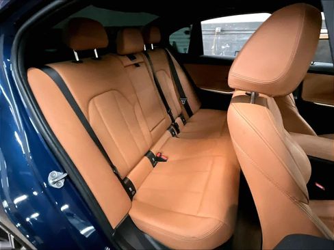 Used 2024 BMW 330i Sedan w/ Convenience Package RWD image 28