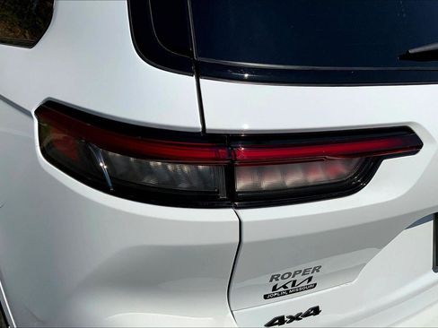 Used 2025 Jeep Grand Cherokee L Summit image 29