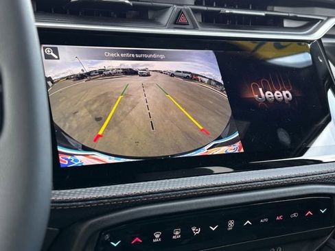 New 2026 Jeep Cherokee Limited AWD/4WD image 32