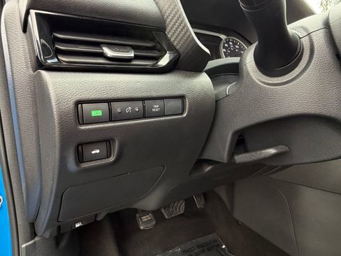 Used 2025 Nissan Sentra SV FWD image 24