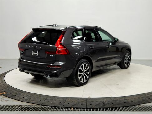 Used 2024 Volvo XC60 B5 Plus w/ Protection Package Premier image 7