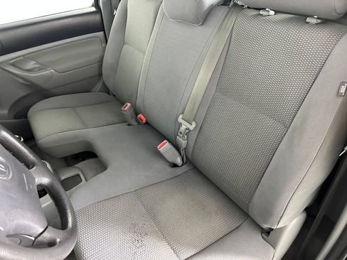 Used 2011 Toyota Tacoma 4x4 Regular Cab image 18