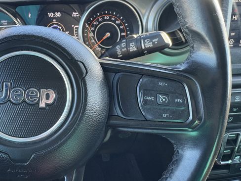 Used 2021 Jeep Wrangler Unlimited Sport image 16