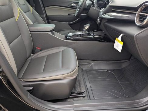 New 2026 Chevrolet Trax ACTIV w/ Sunroof Package image 35