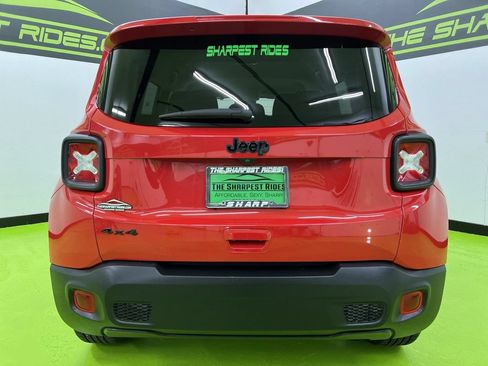 Used 2023 Jeep Renegade Altitude AWD/4WD image 8