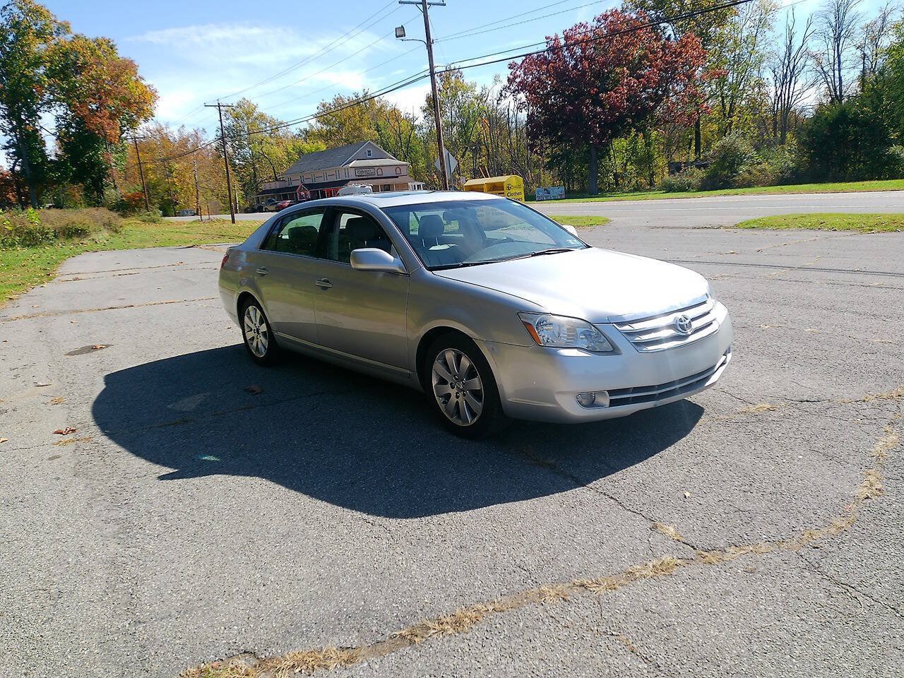 Used 2006 Toyota Avalon XLS FWD image 5
