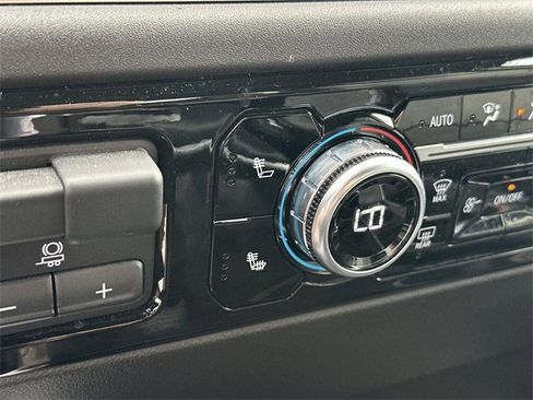 Used 2023 GMC Sierra 1500 Elevation image 37