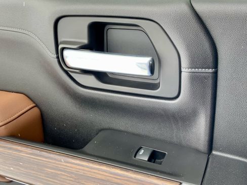 Used 2021 Chevrolet Silverado 1500 High Country image 50