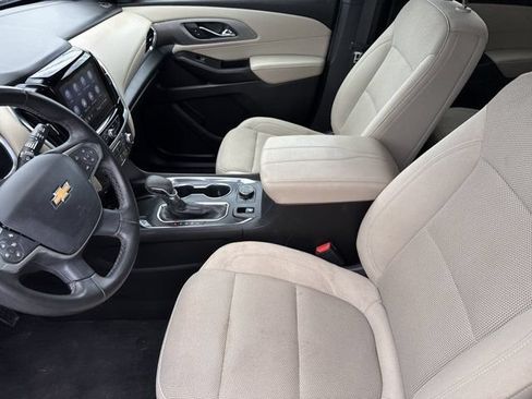 Used 2023 Chevrolet Traverse LT w/ LPO, Cargo Package AWD/4WD image 15