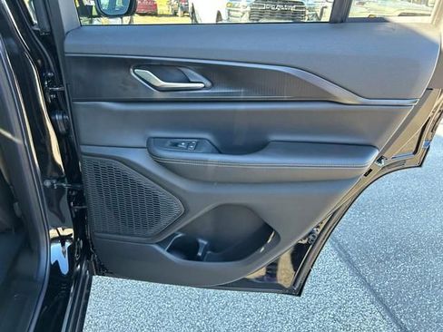 New 2025 Jeep Grand Cherokee 4WD image 27