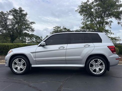Used 2015 Mercedes-Benz GLK 350 4MATIC image 2
