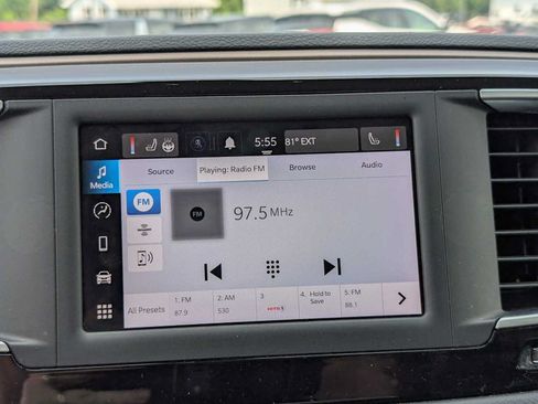 Used 2022 Chrysler Voyager LX FWD image 23