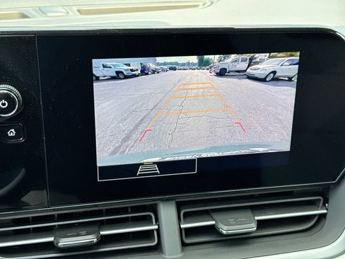 Used 2026 Chevrolet Trax LS FWD image 28