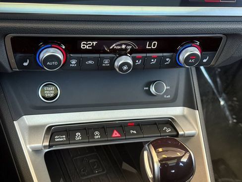Certified 2025 Audi Q3 2.0T Premium w/ Convenience Package AWD/4WD image 25