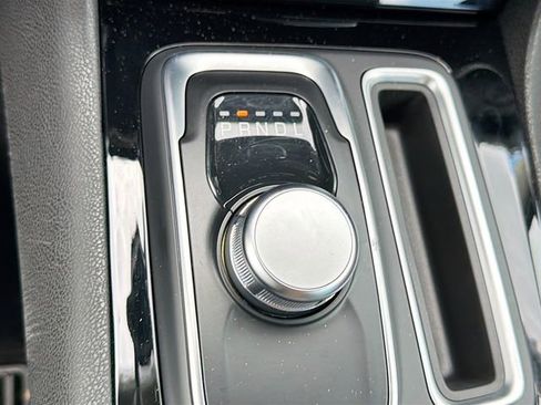 Used 2023 Chrysler 300 Touring w/ Sport Appearance Package RWD image 26