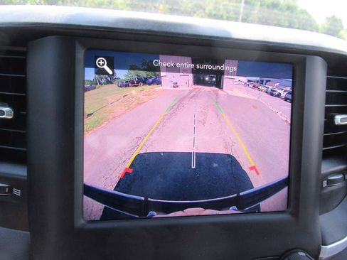 Used 2021 RAM 1500 Big Horn AWD/4WD image 28