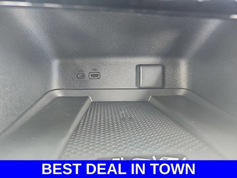 New 2026 Chevrolet Traverse LT w/ Sun and Wheel Package FWD image 27