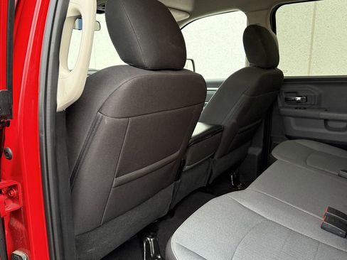 Used 2024 RAM 1500 Classic SLT image 27