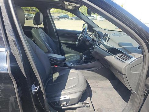 Used 2018 BMW X1 xDrive28i AWD/4WD image 3