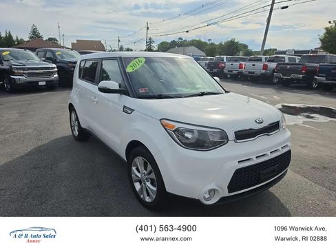 Used 2016 Kia Soul ! FWD image 1