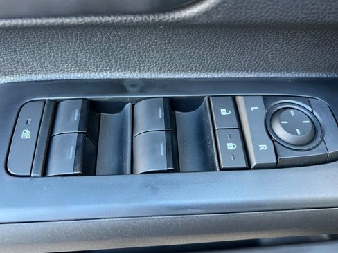 Used 2026 Toyota Tacoma TRD Sport AWD/4WD image 10