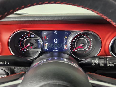 Used 2019 Jeep Wrangler Unlimited Rubicon AWD/4WD image 18