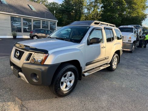 Used 2013 Nissan Xterra S w/ Value Package image 3