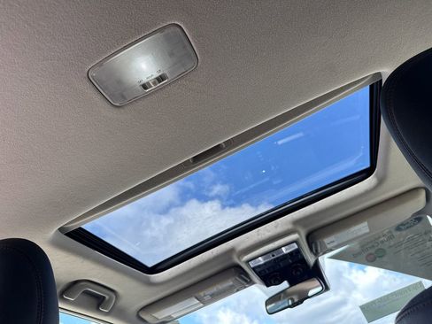 Used 2021 Toyota 4Runner Venture w/ Moonroof Package AWD/4WD image 8