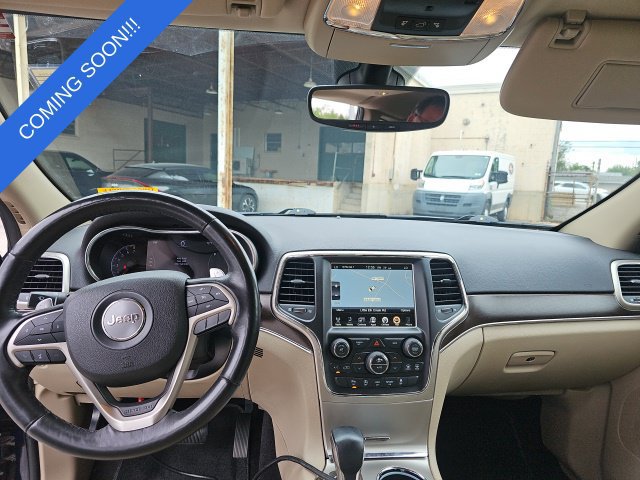 Used 2017 Jeep Grand Cherokee Limited AWD/4WD image 12
