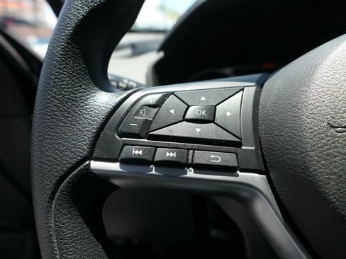 Used 2023 Nissan Altima 2.5 SV FWD image 15