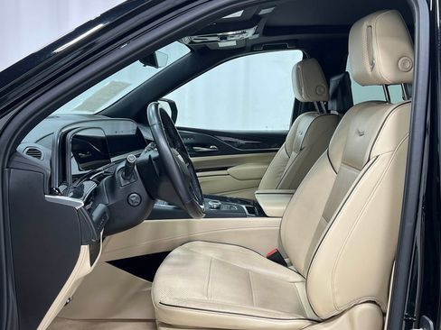 Used 2021 Cadillac Escalade Premium Luxury AWD/4WD image 14