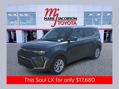 Used 2025 Kia Soul LX w/ LX Technology Package