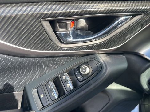 Used 2018 Subaru Crosstrek 2.0i Limited image 17