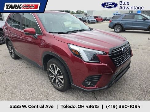 Used 2024 Subaru Forester Limited AWD/4WD image 1