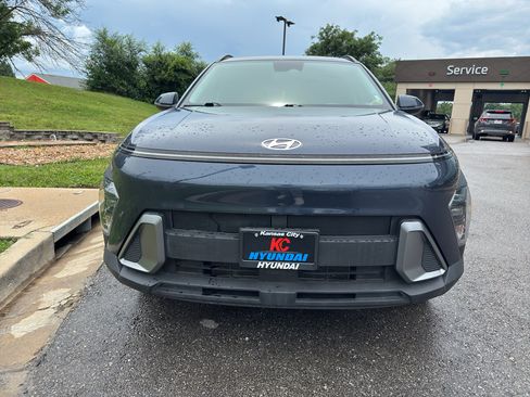 Used 2025 Hyundai Kona SEL AWD/4WD image 2