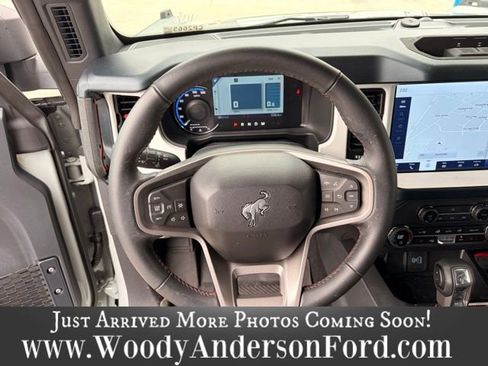 Used 2024 Ford Bronco Heritage Edition image 11
