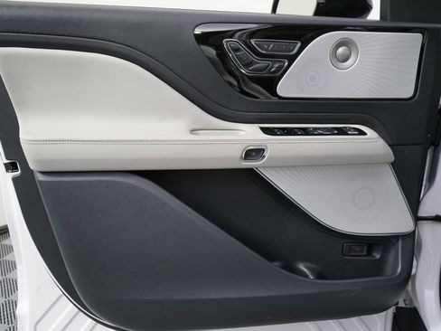 New 2026 Lincoln Aviator Reserve AWD/4WD image 23
