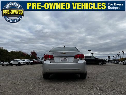 Used 2014 Chevrolet Cruze LS image 6