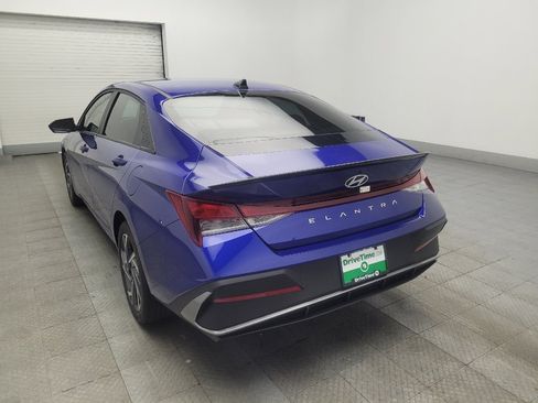 Used 2025 Hyundai Elantra Sport FWD image 5
