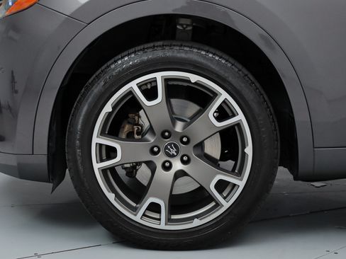 Certified 2023 Maserati Levante GT AWD/4WD image 18
