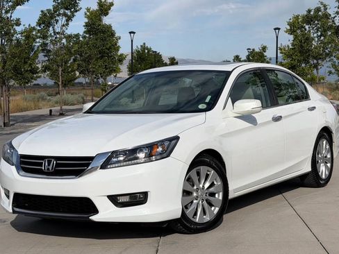 Used 2015 Honda Accord EX image 1