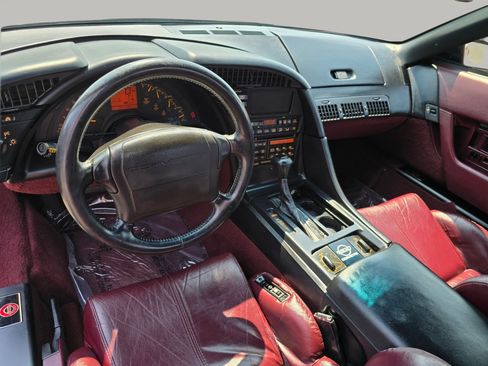 Used 1993 Chevrolet Corvette Convertible RWD image 2