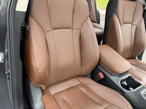 Used 2022 Subaru Outback Touring w/ Popular Package #2 image 26