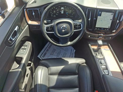 Used 2020 Volvo XC60 T6 Inscription w/ Protection Package Premier AWD/4WD image 11