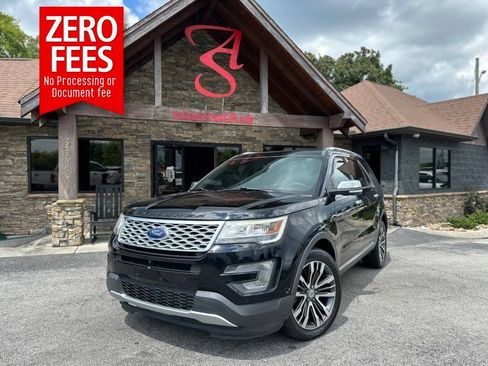 Used 2017 Ford Explorer Platinum AWD/4WD image 1