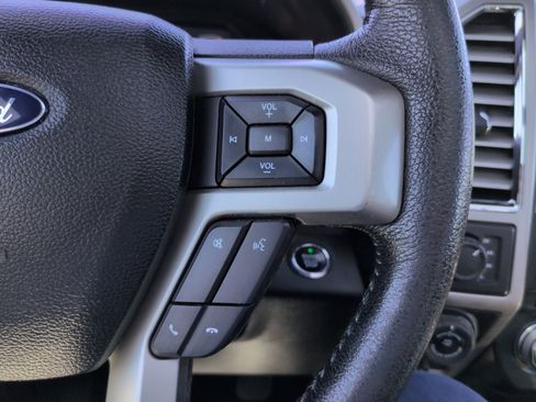 Used 2016 Ford F150 Lariat w/ Equipment Group 502A Luxury AWD/4WD image 19