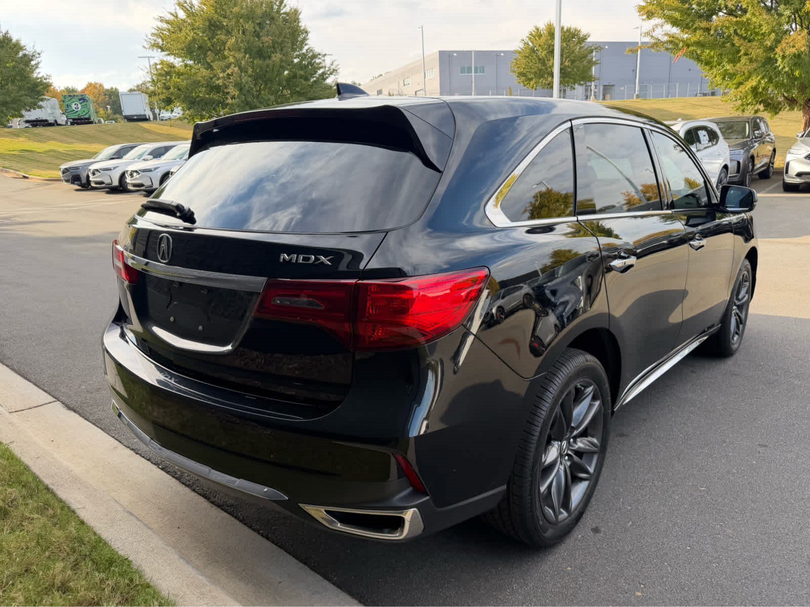 Used 2019 Acura MDX w/ Technology Package FWD image 10